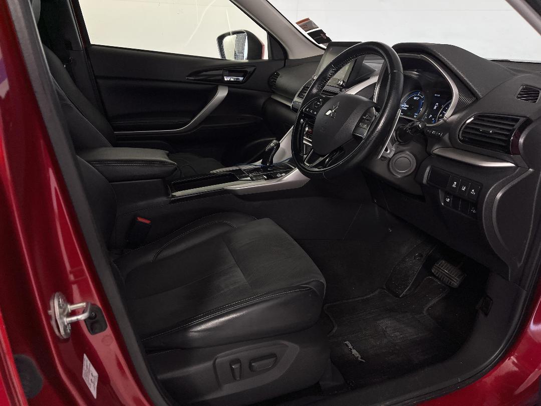 Photo '16' of Mitsubishi Eclipse Cross