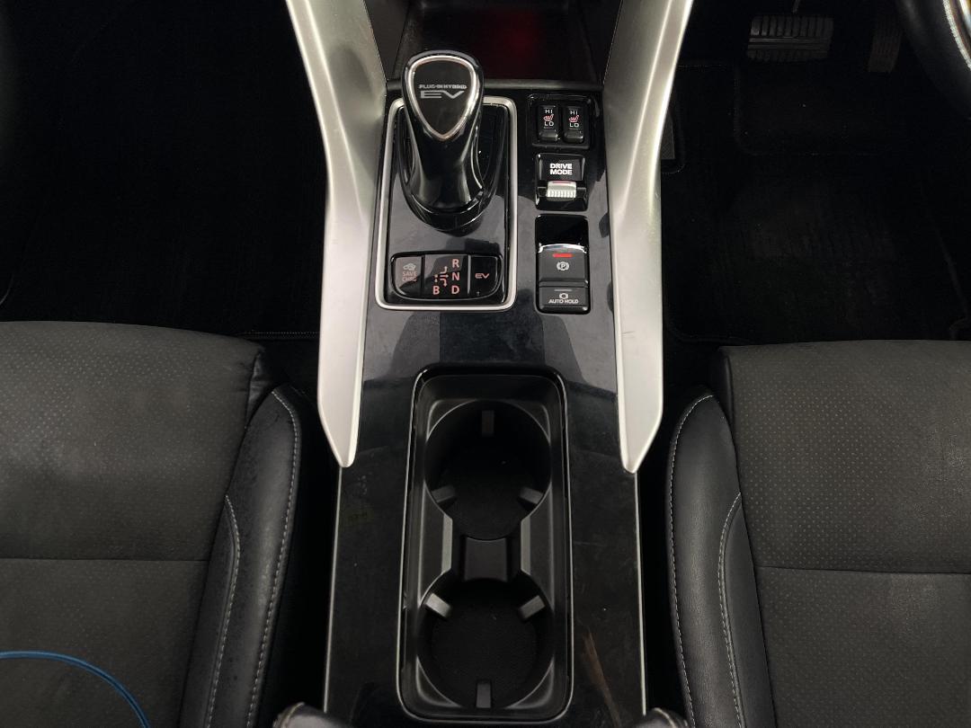 Photo '18' of Mitsubishi Eclipse Cross