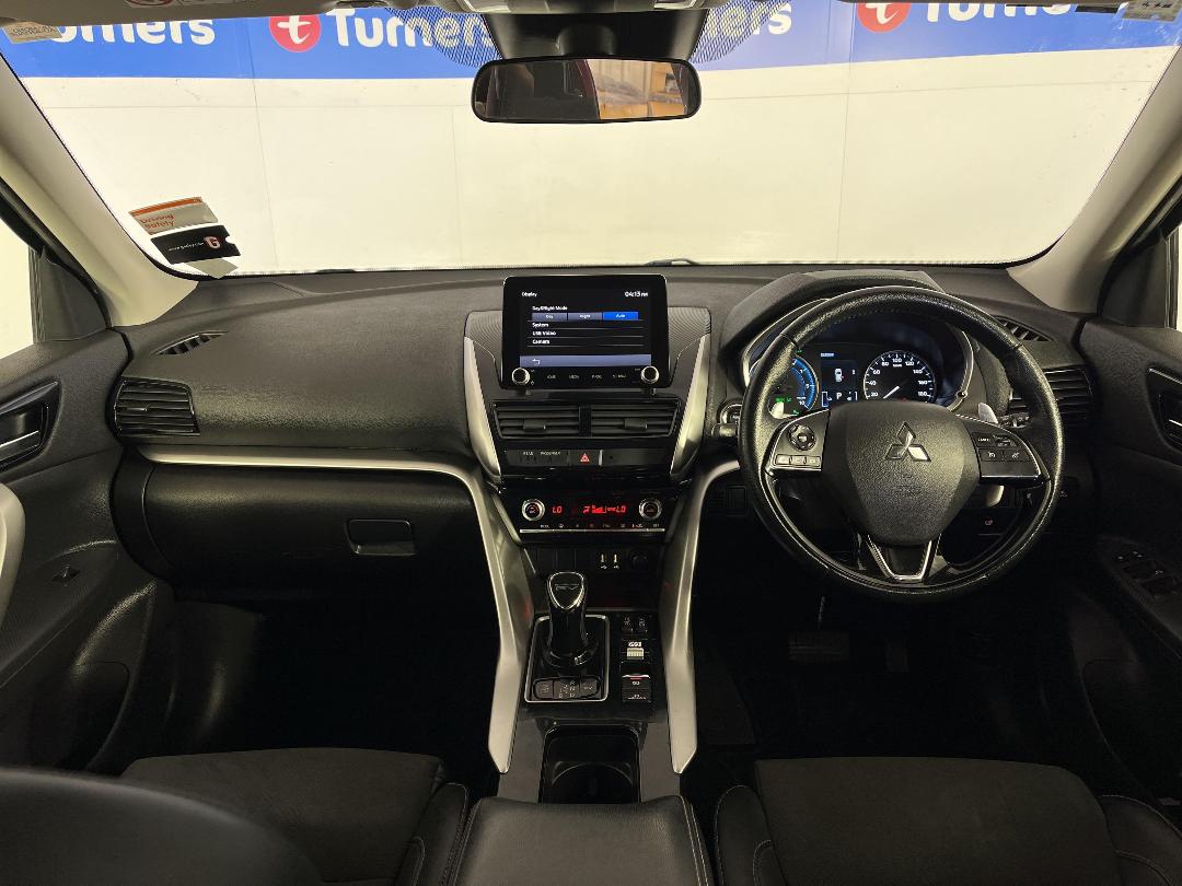 Photo '17' of Mitsubishi Eclipse Cross