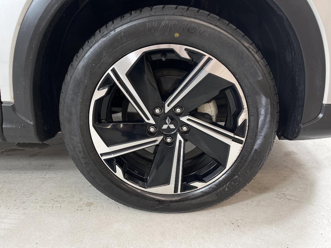 Photo '9' of Mitsubishi Eclipse Cross