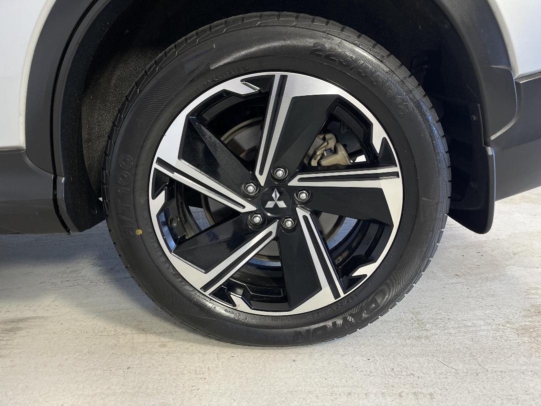 Photo '11' of Mitsubishi Eclipse Cross