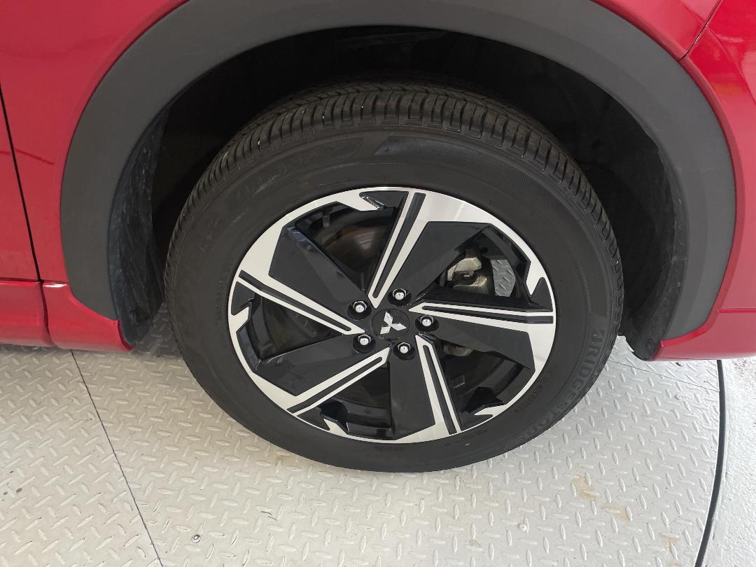 Photo '9' of Mitsubishi Eclipse Cross