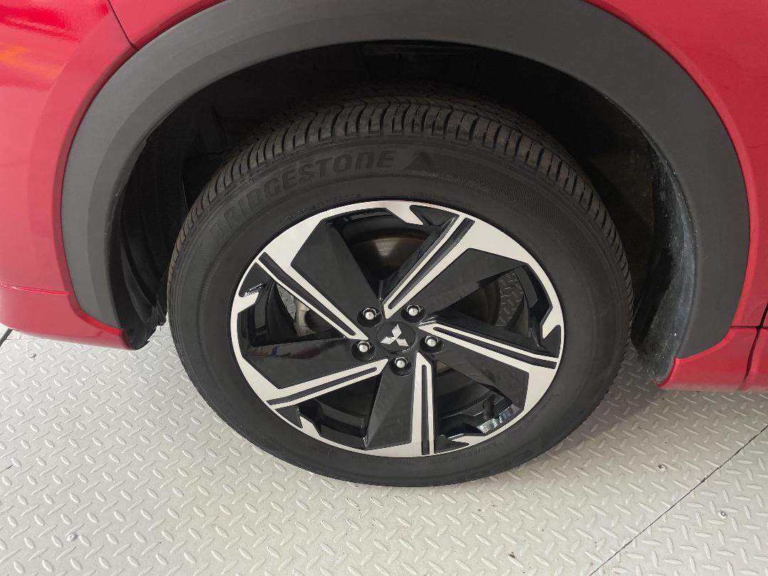 Photo '10' of Mitsubishi Eclipse Cross