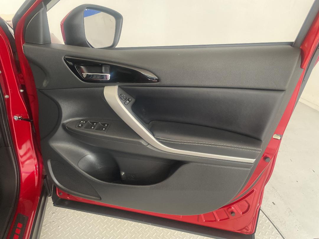 Photo '15' of Mitsubishi Eclipse Cross