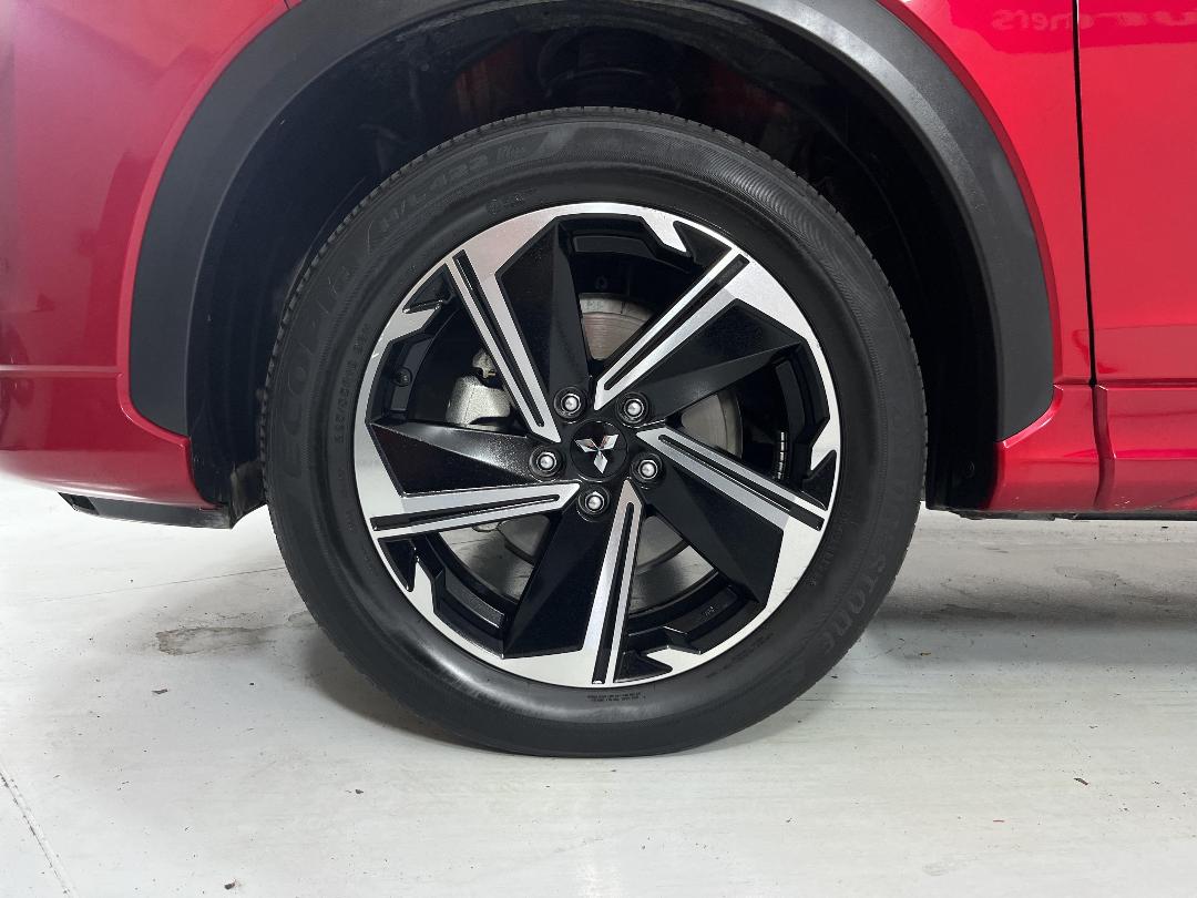 Photo '10' of Mitsubishi Eclipse Cross