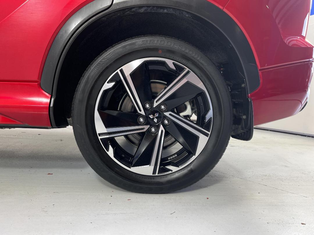 Photo '11' of Mitsubishi Eclipse Cross