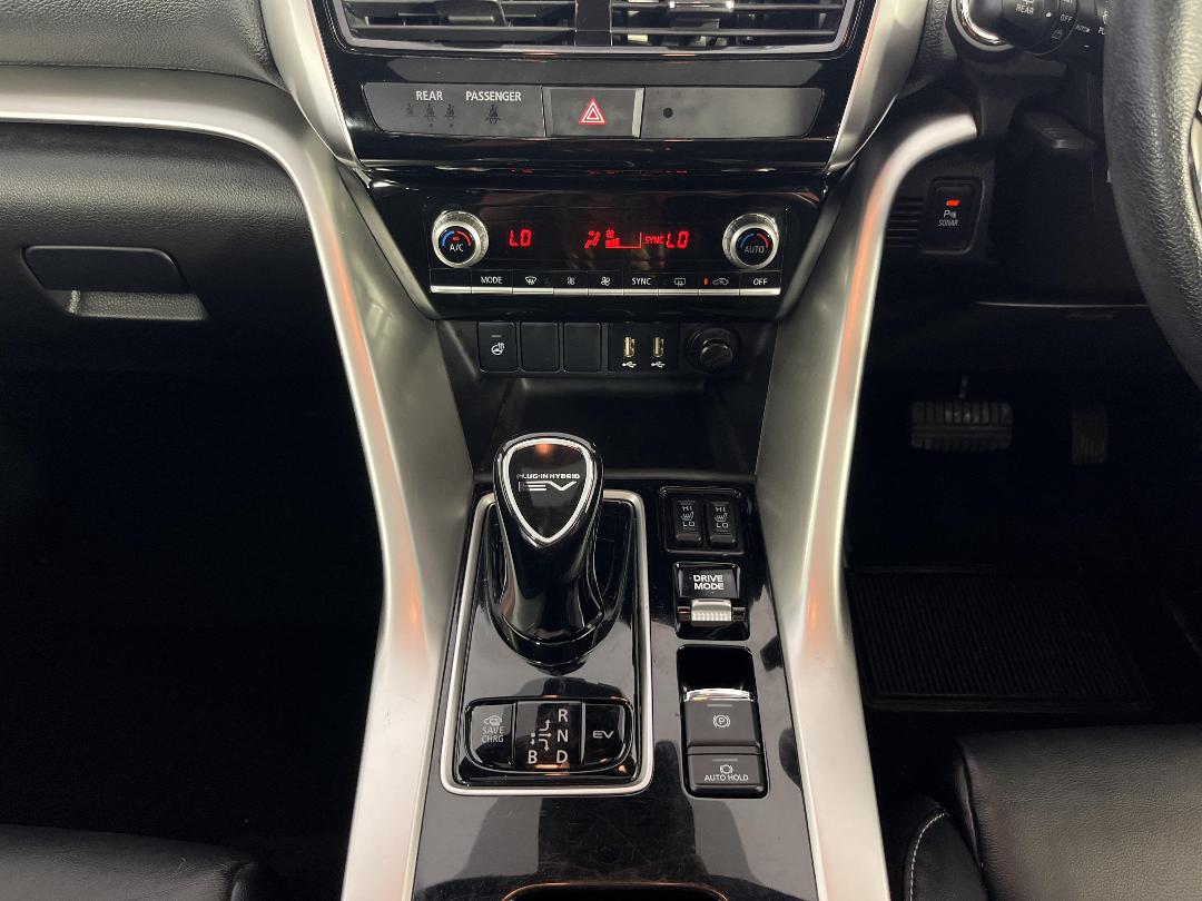 Photo '18' of Mitsubishi Eclipse Cross