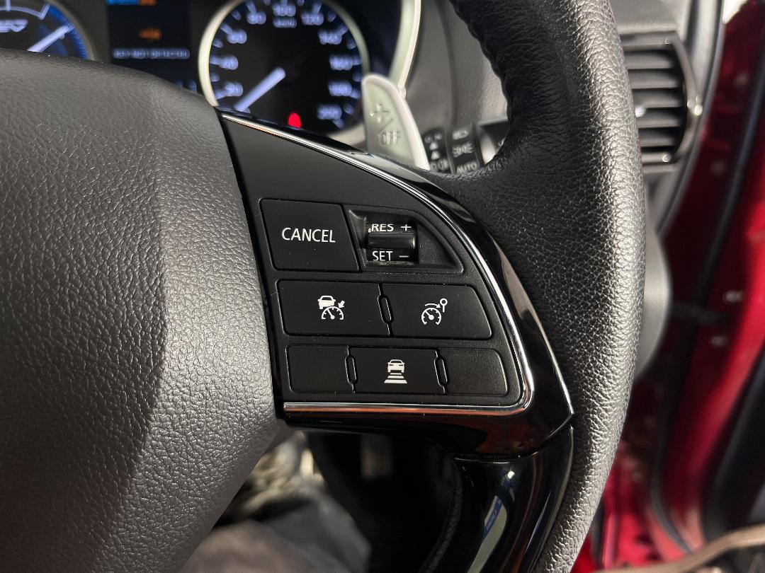 Photo '24' of Mitsubishi Eclipse Cross