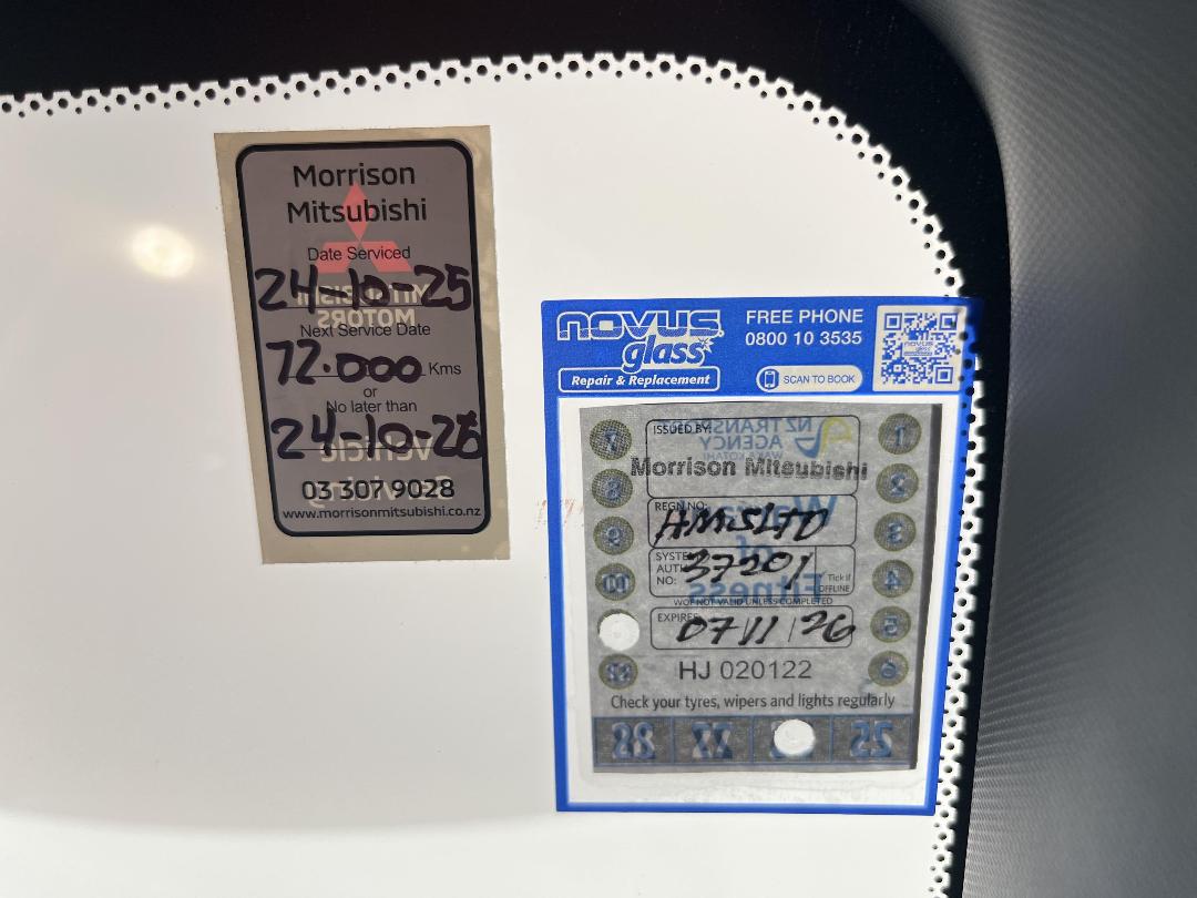 Photo '32' of Mitsubishi Eclipse Cross