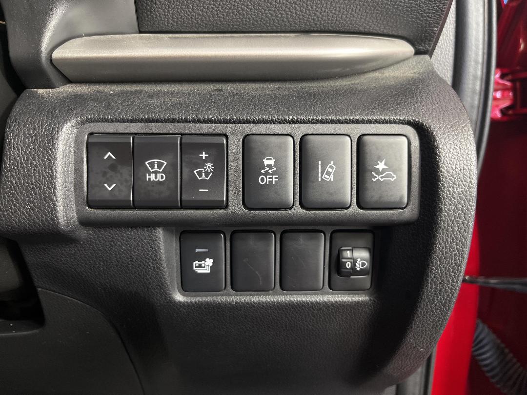 Photo '31' of Mitsubishi Eclipse Cross