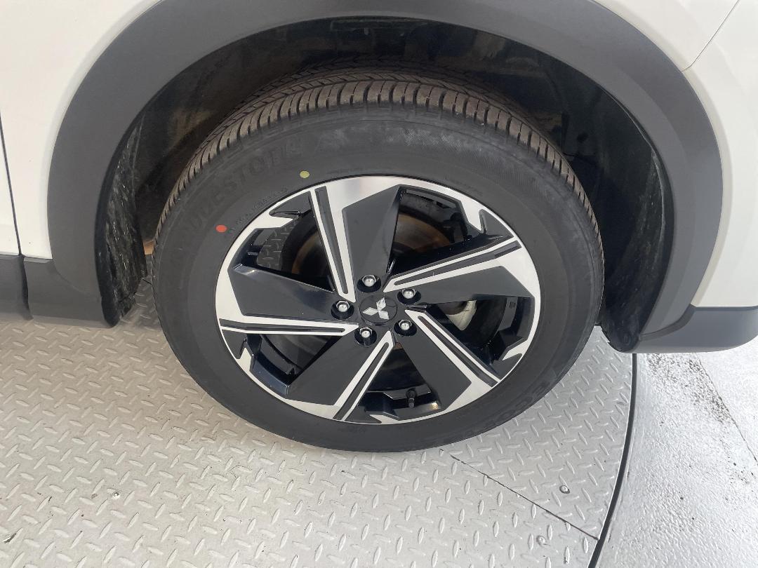 Photo '9' of Mitsubishi Eclipse Cross