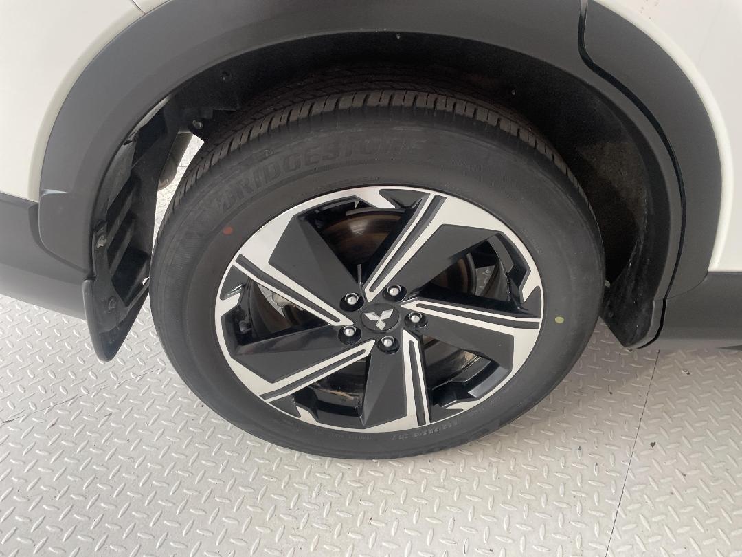 Photo '12' of Mitsubishi Eclipse Cross