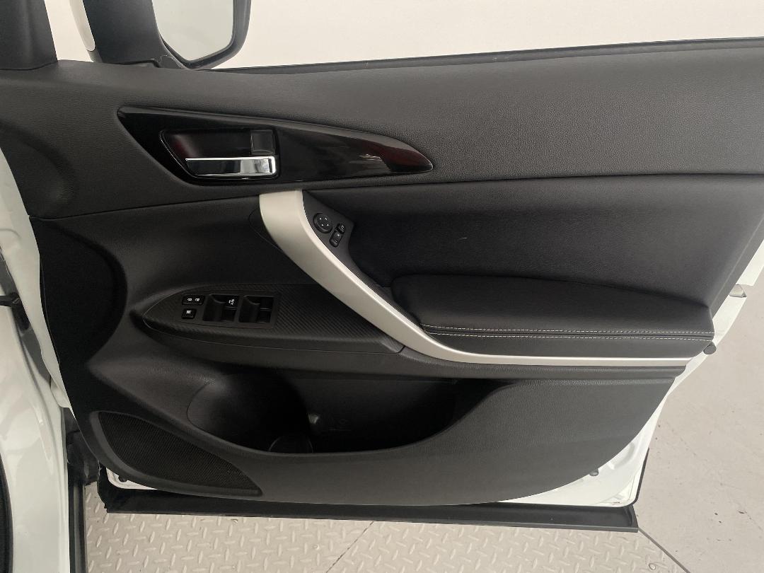 Photo '15' of Mitsubishi Eclipse Cross