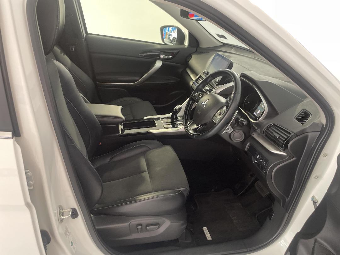 Photo '16' of Mitsubishi Eclipse Cross