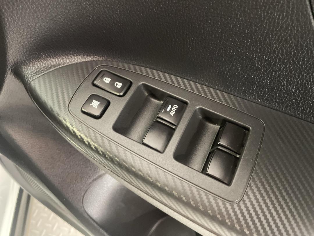 Photo '24' of Mitsubishi Eclipse Cross