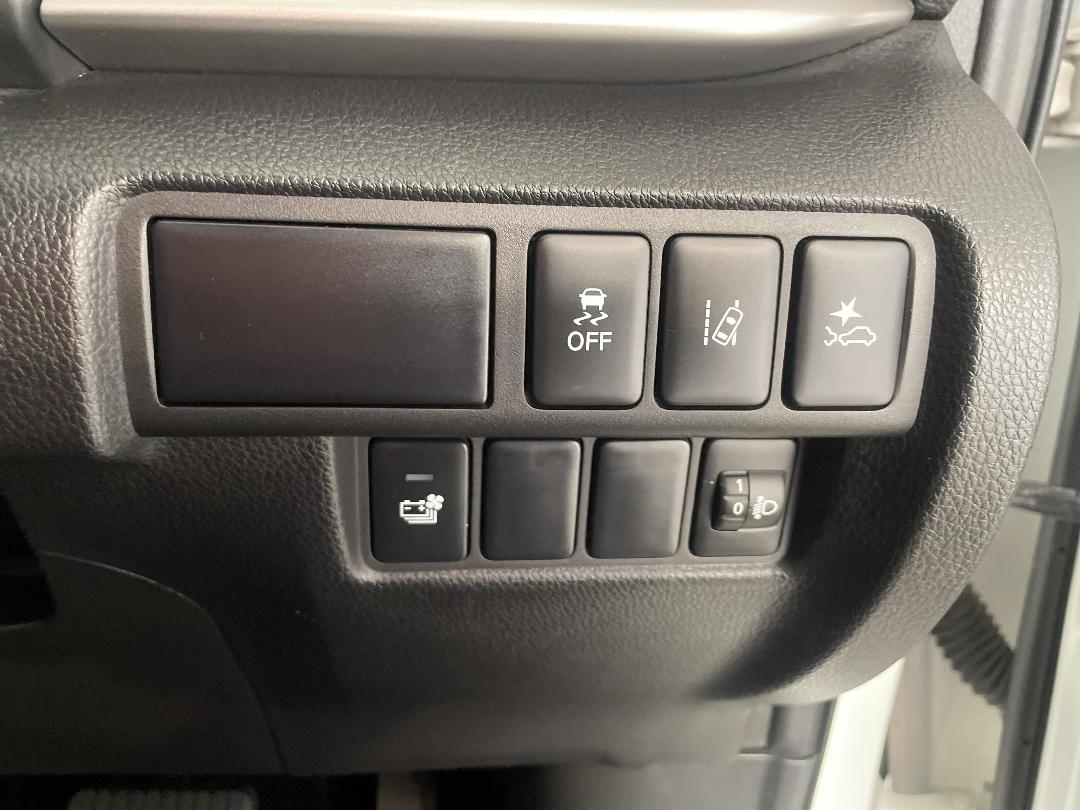 Photo '25' of Mitsubishi Eclipse Cross