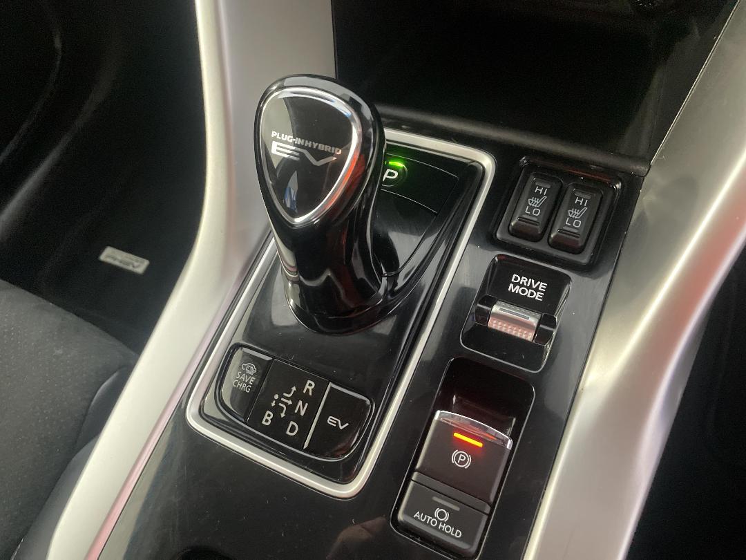 Photo '32' of Mitsubishi Eclipse Cross