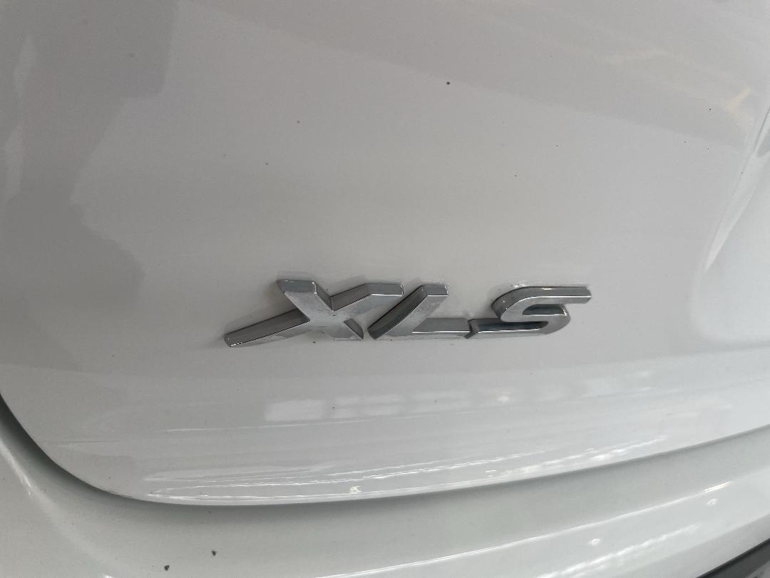 Photo '37' of Mitsubishi Eclipse Cross