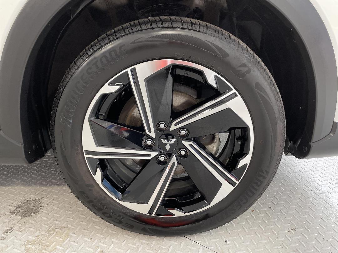 Photo '9' of Mitsubishi Eclipse Cross