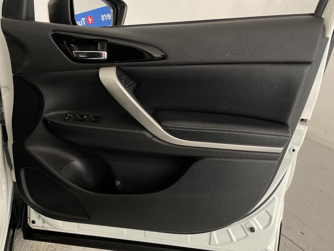 Photo '15' of Mitsubishi Eclipse Cross