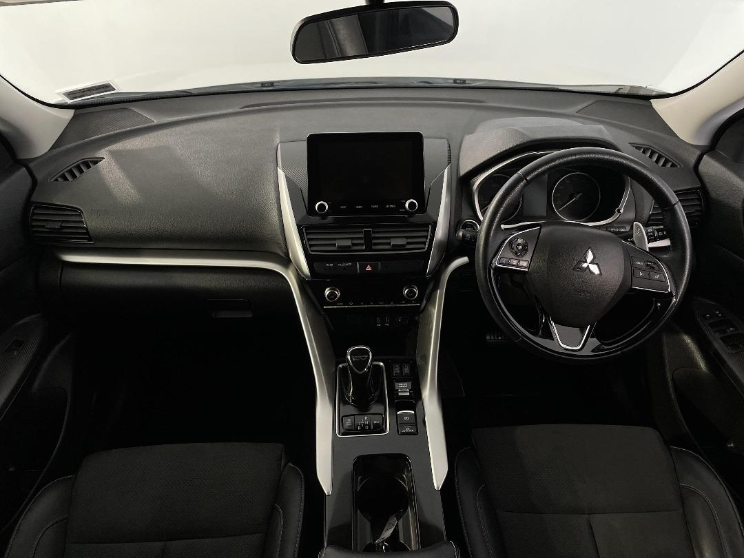 Photo '17' of Mitsubishi Eclipse Cross