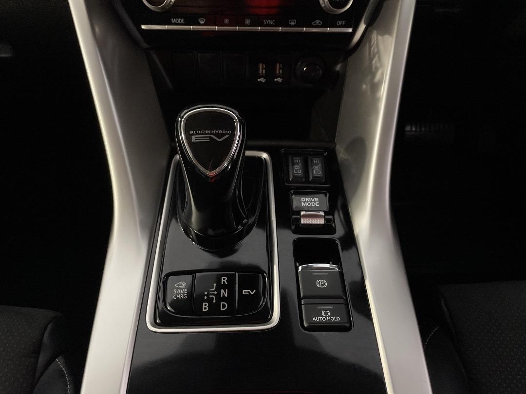 Photo '23' of Mitsubishi Eclipse Cross