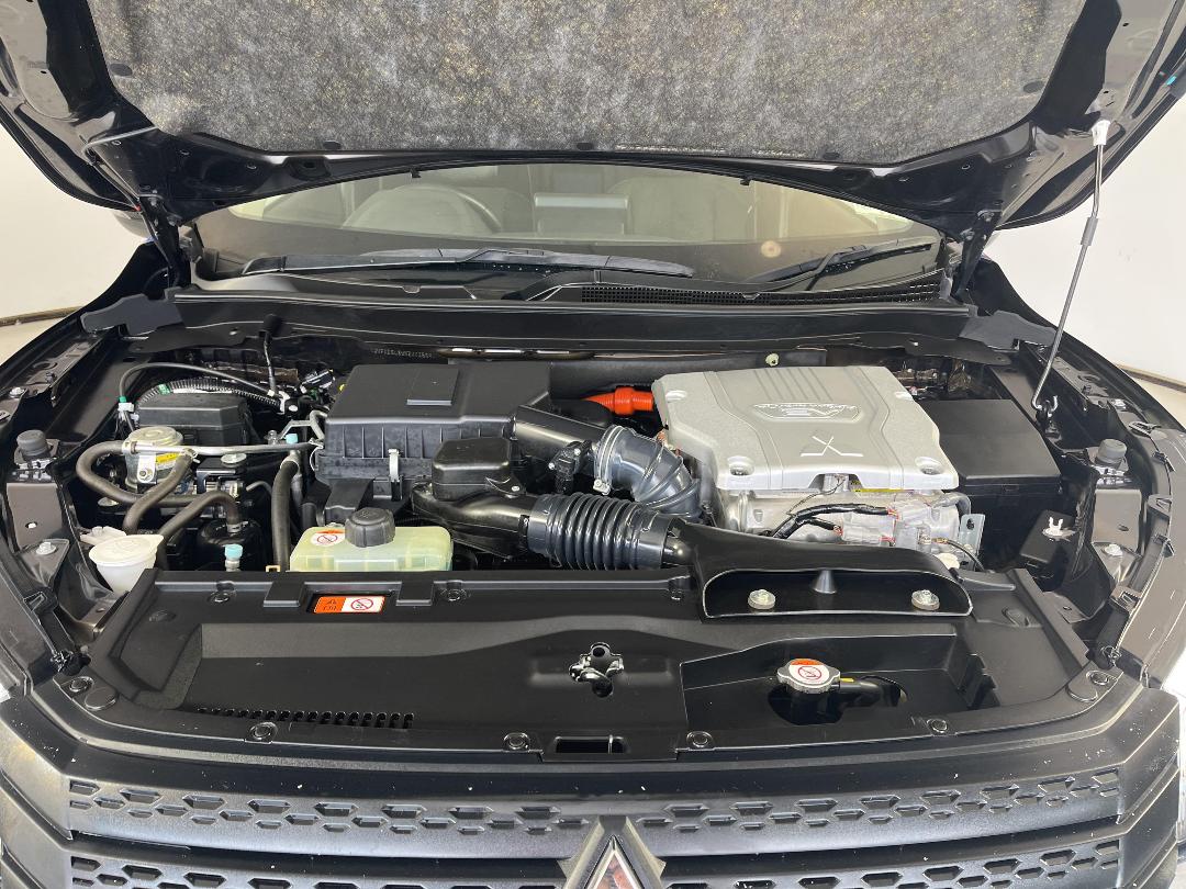 Photo '13' of Mitsubishi Eclipse Cross