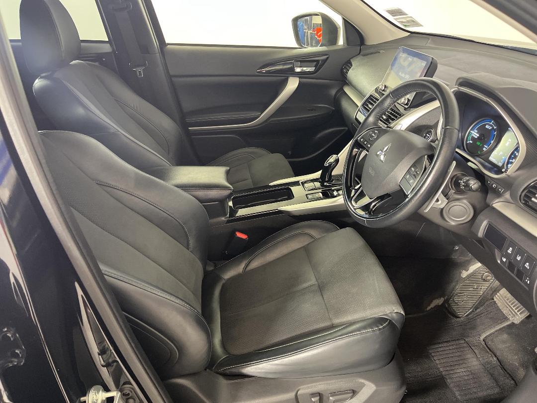 Photo '16' of Mitsubishi Eclipse Cross