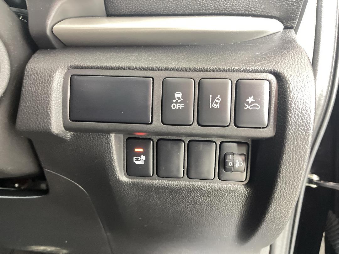 Photo '24' of Mitsubishi Eclipse Cross