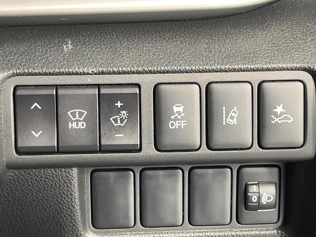 Photo '35' of Mitsubishi Eclipse Cross