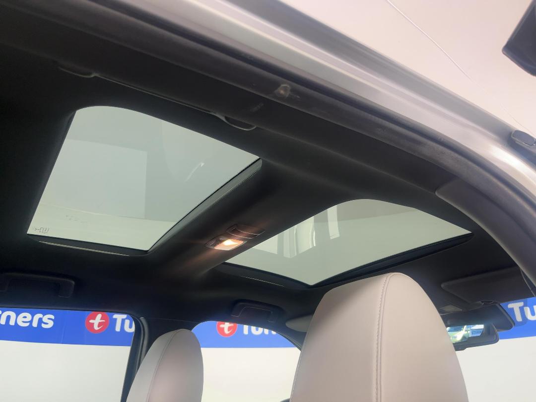 Photo '24' of Mitsubishi Eclipse Cross