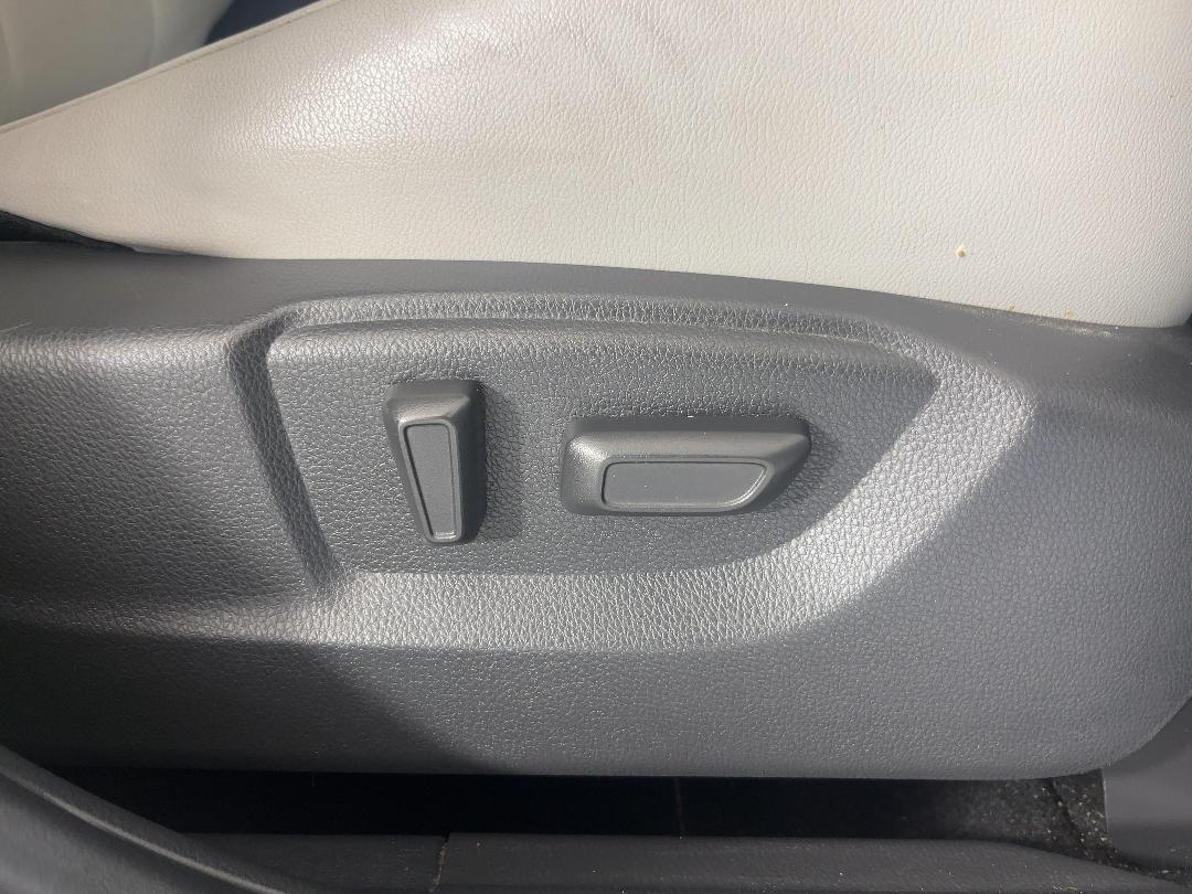 Photo '37' of Mitsubishi Eclipse Cross