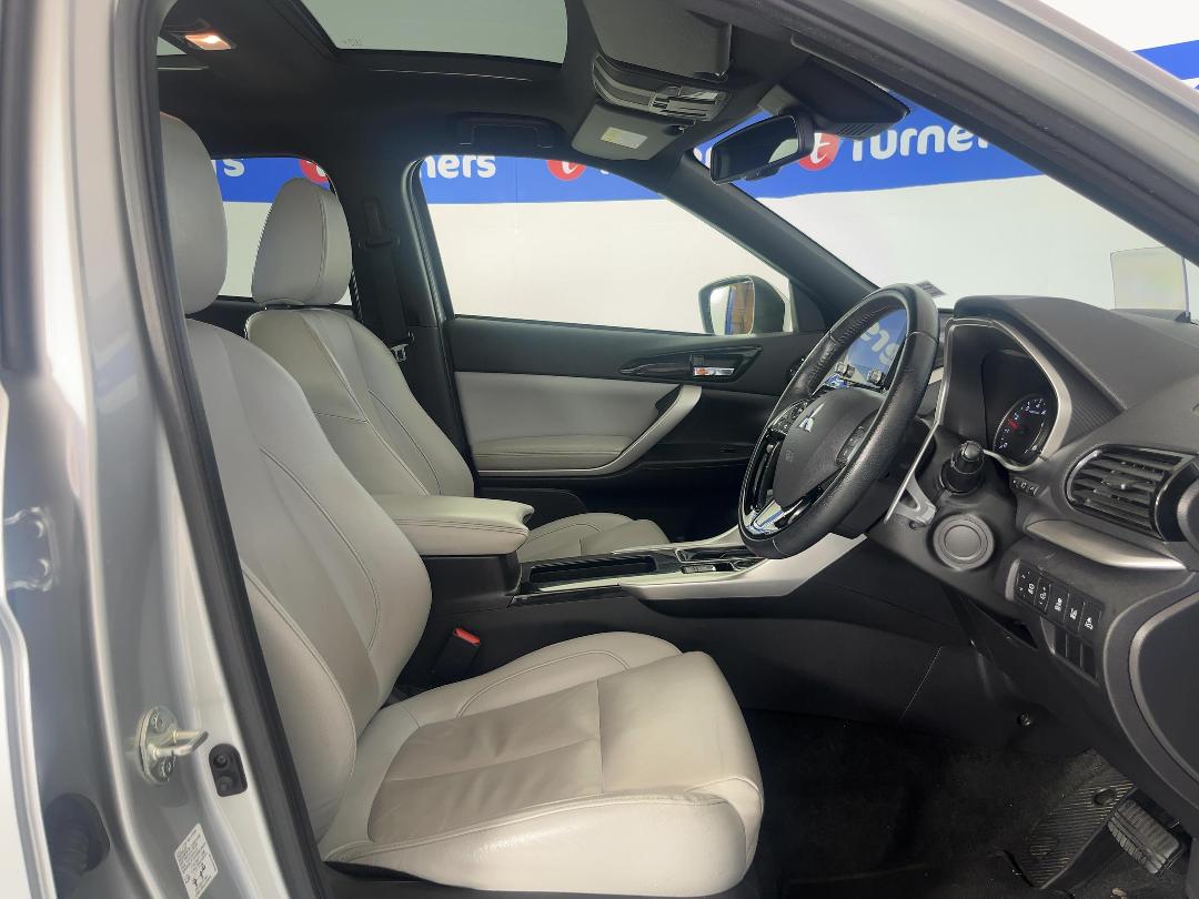 Photo '16' of Mitsubishi Eclipse Cross