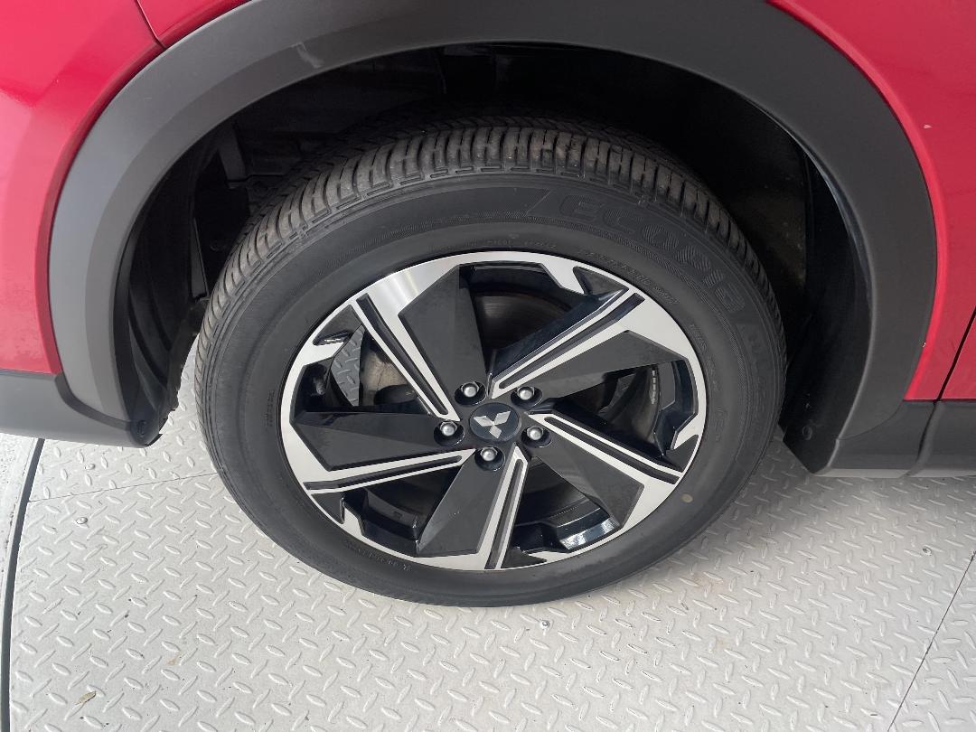 Photo '10' of Mitsubishi Eclipse Cross