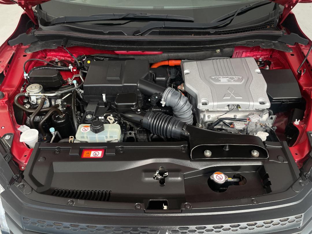 Photo '13' of Mitsubishi Eclipse Cross