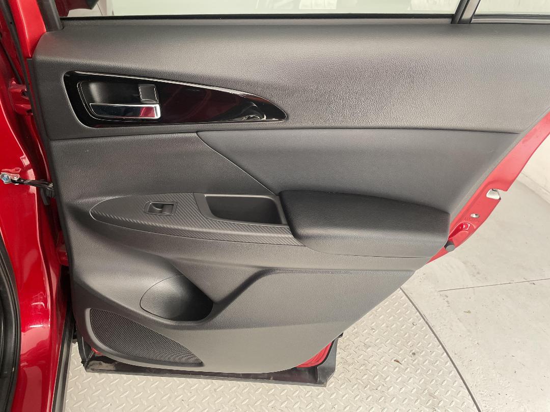 Photo '19' of Mitsubishi Eclipse Cross