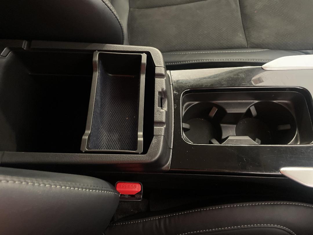 Photo '33' of Mitsubishi Eclipse Cross