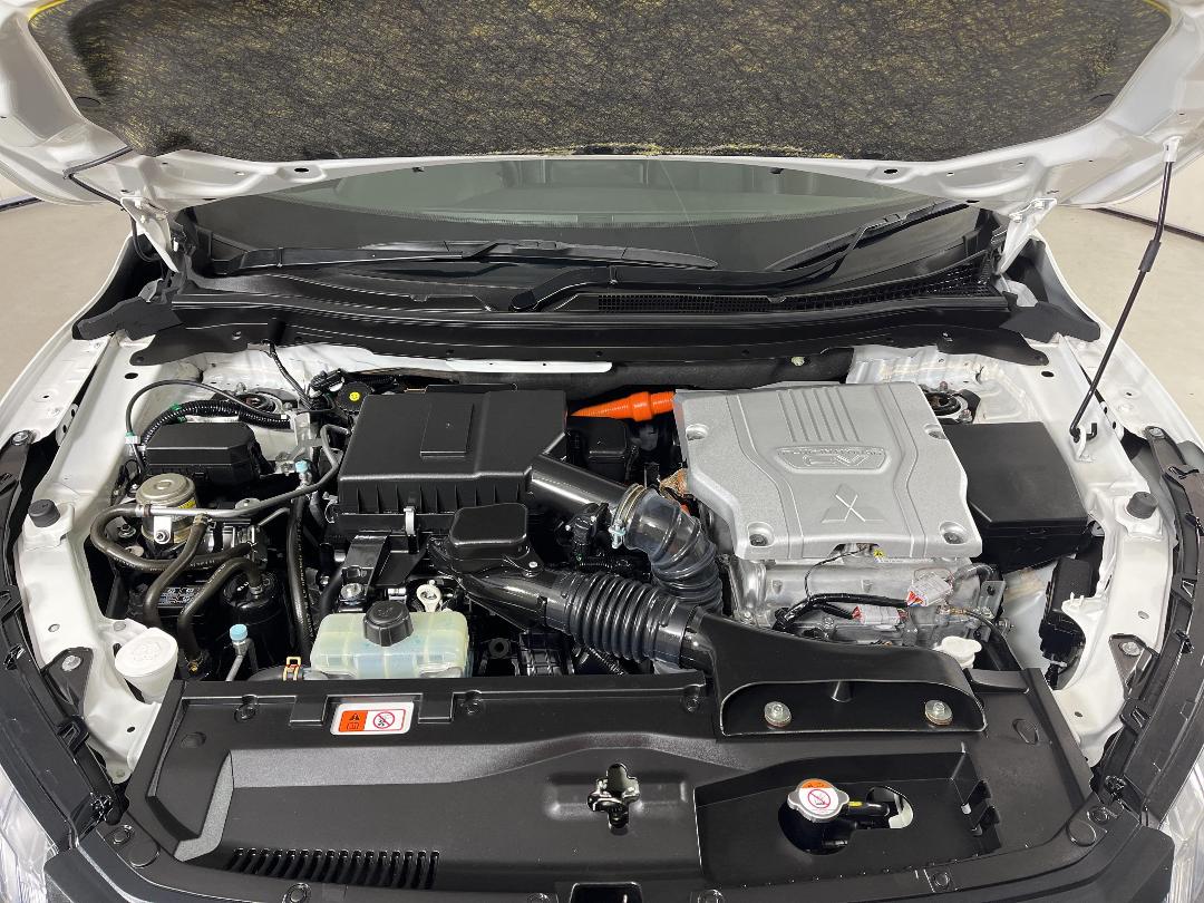 Photo '13' of Mitsubishi Eclipse Cross