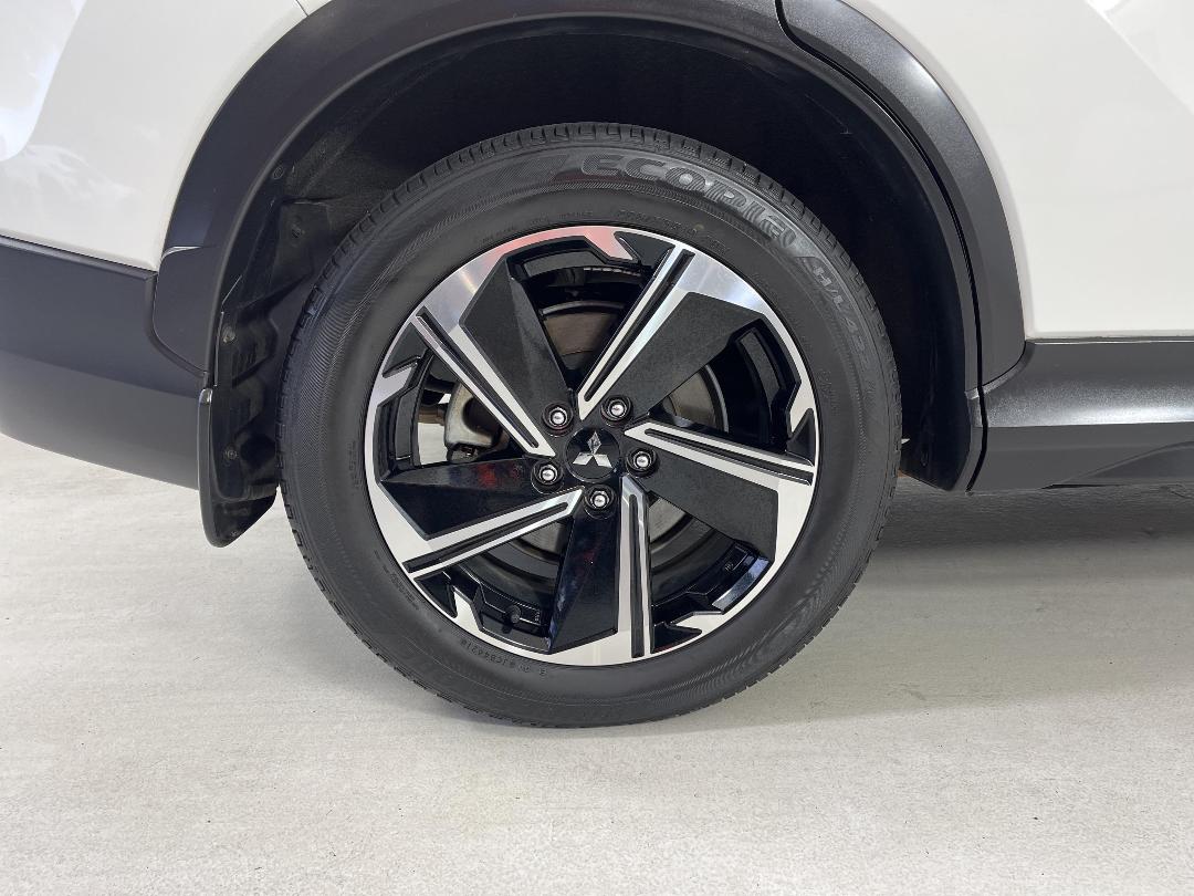 Photo '12' of Mitsubishi Eclipse Cross