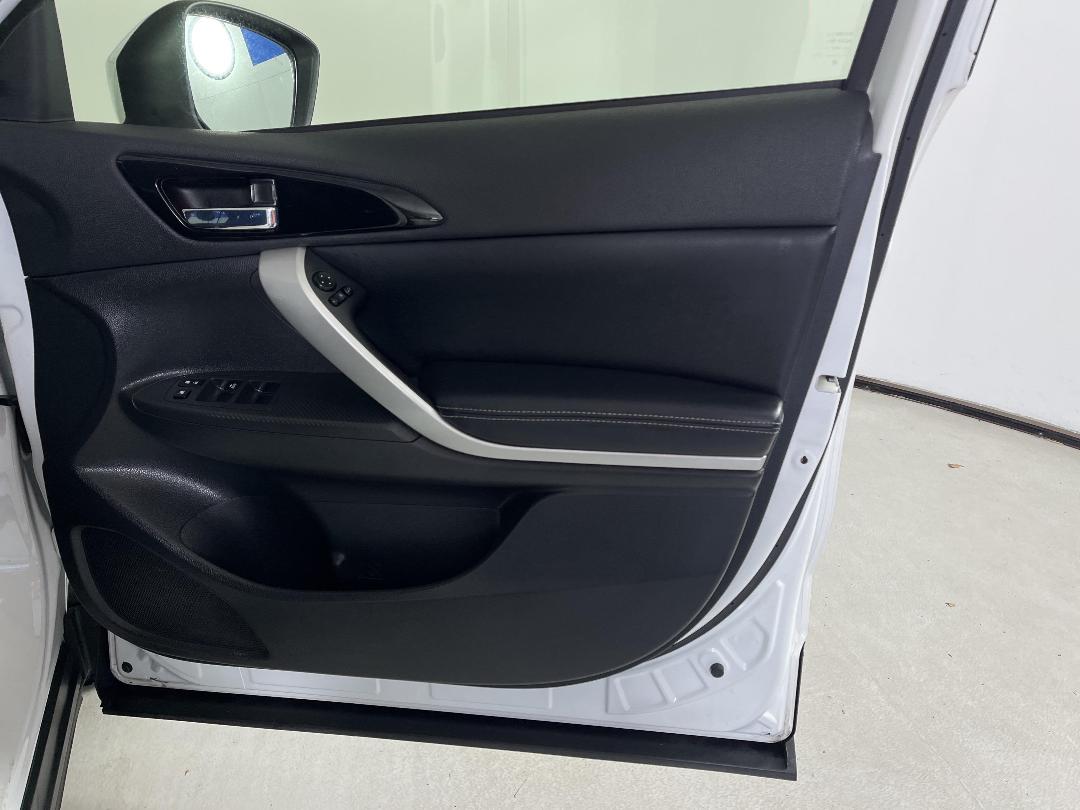 Photo '15' of Mitsubishi Eclipse Cross