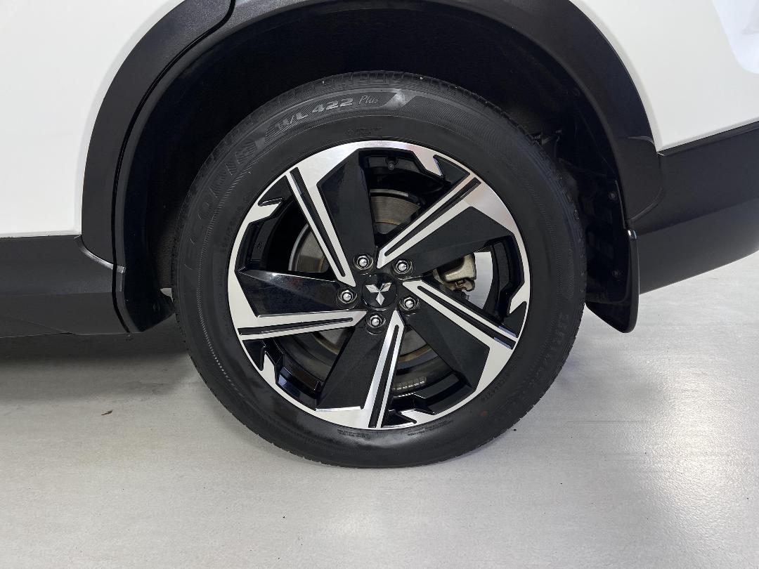 Photo '11' of Mitsubishi Eclipse Cross