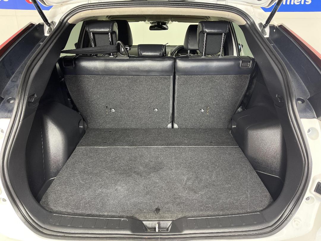 Photo '14' of Mitsubishi Eclipse Cross