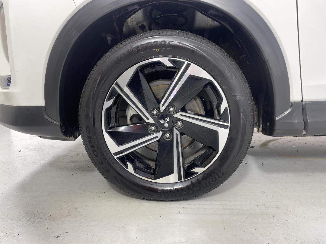 Photo '10' of Mitsubishi Eclipse Cross