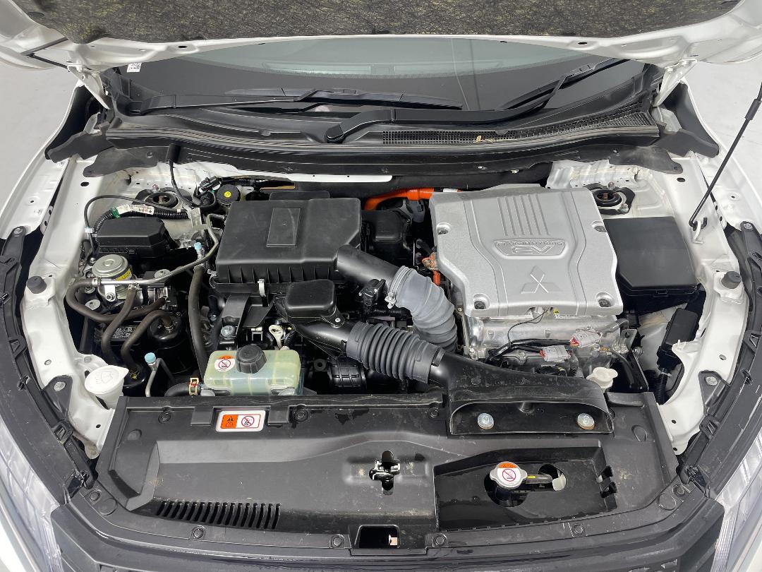 Photo '13' of Mitsubishi Eclipse Cross