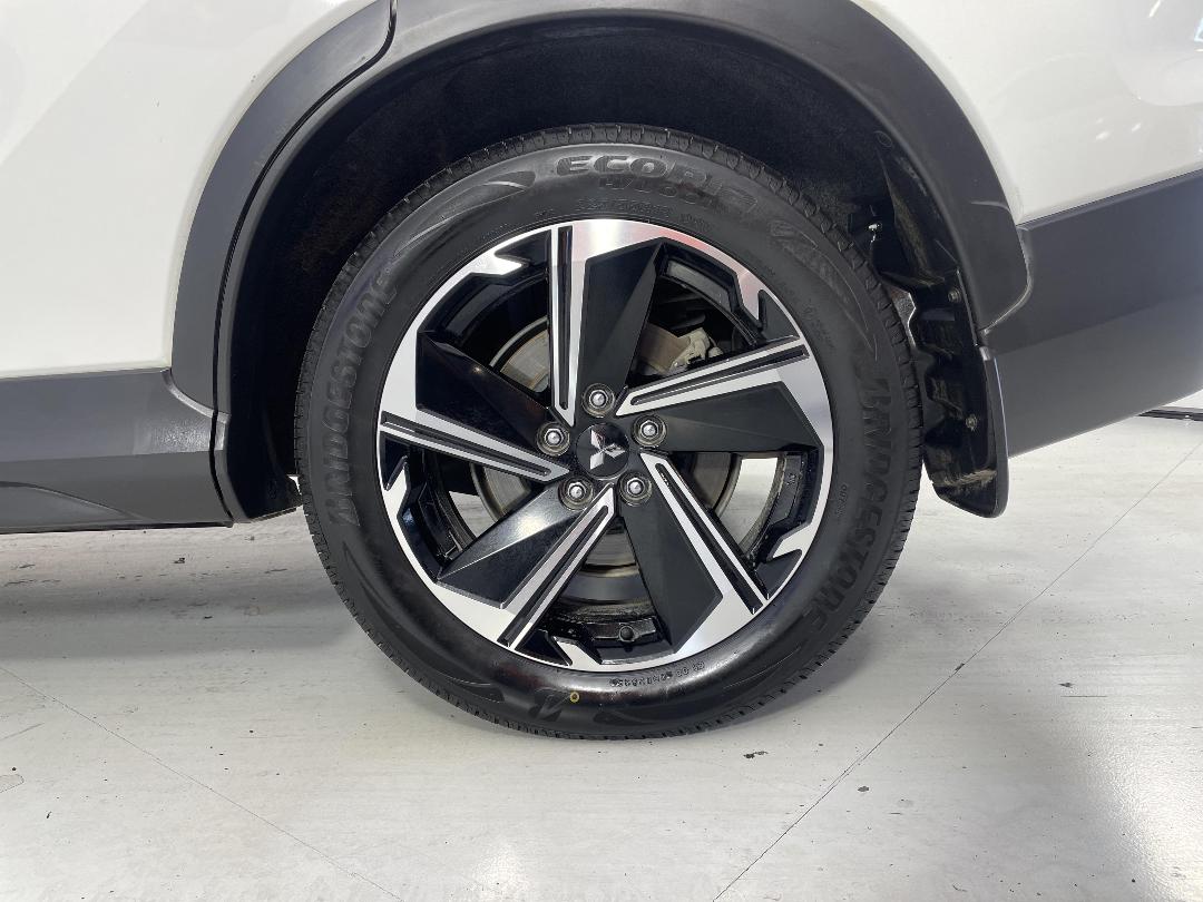 Photo '11' of Mitsubishi Eclipse Cross