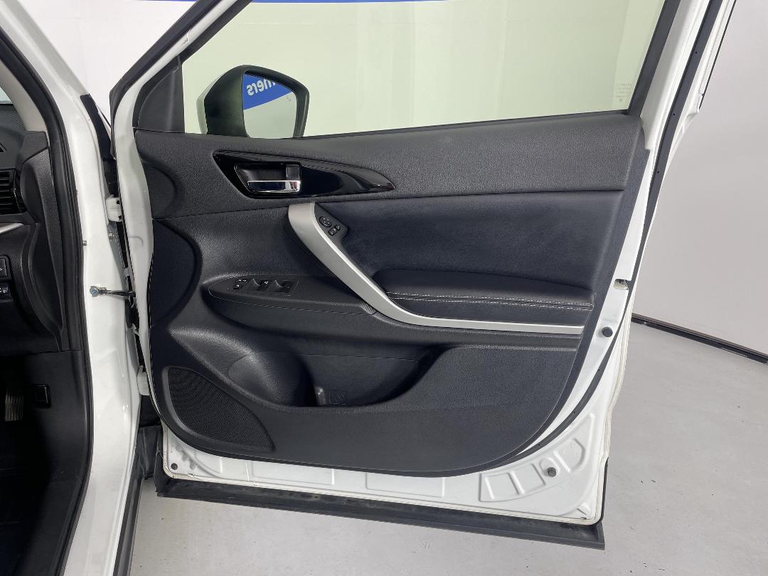 Photo '15' of Mitsubishi Eclipse Cross