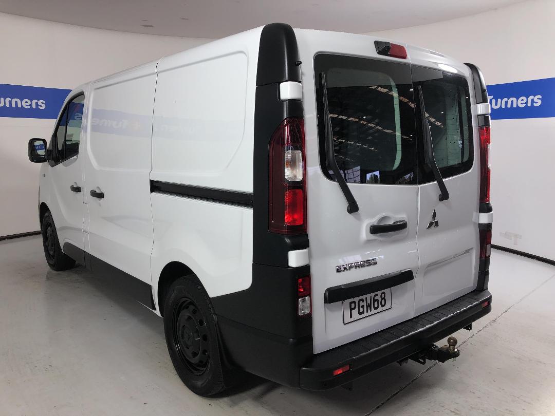 Photo '5' of Mitsubishi Express