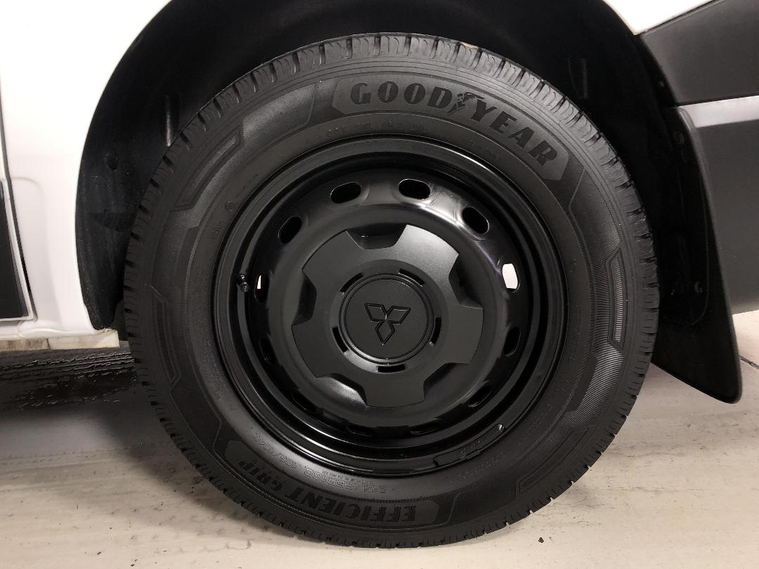 Photo '11' of Mitsubishi Express