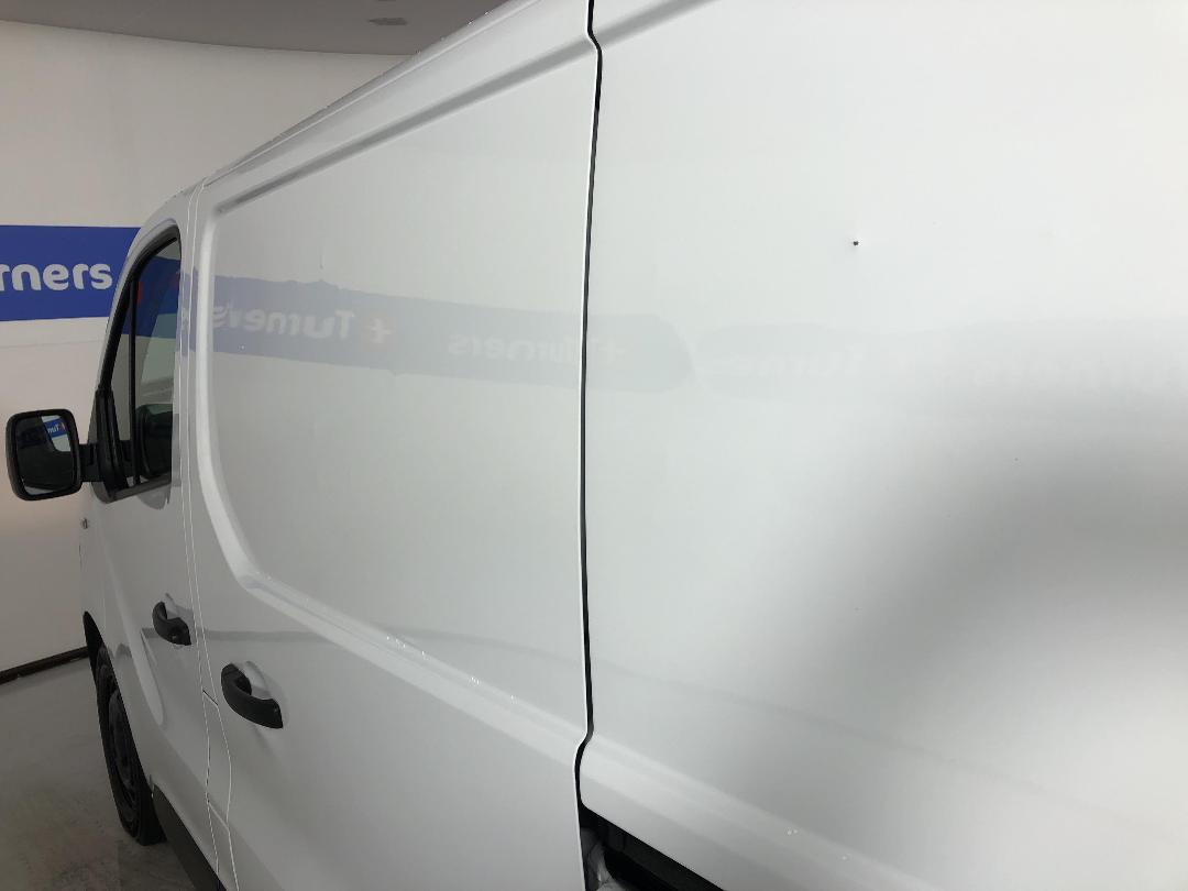 Photo '23' of Mitsubishi Express