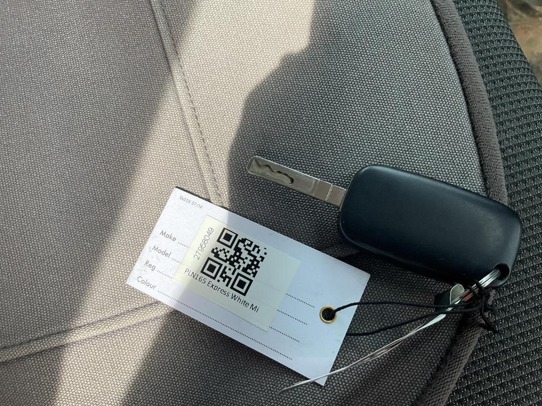 Photo '14' of Mitsubishi Express SWB